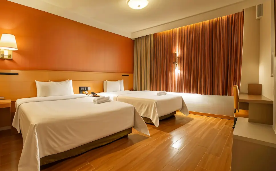 中山加盟丽思卡尔顿连锁酒店的利与弊